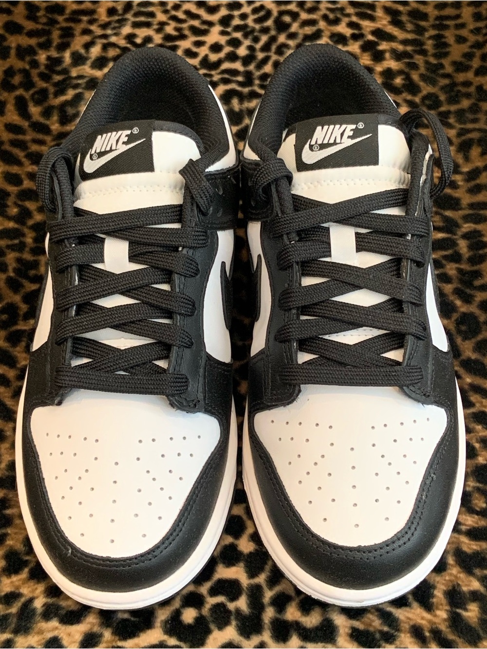 Nike - Picture 3 of 6
